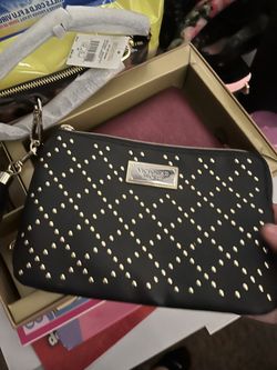 VS Wristlet