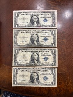 Lot of 4 US $1 Silver Certificate Bills