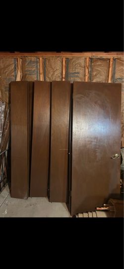 Bedroom/bathroom doors & bifold closet
