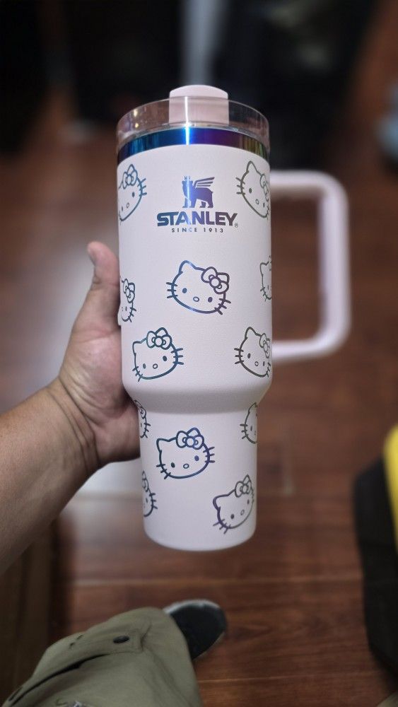 Pink Stanley Cup 40oz Hello Kitty $25