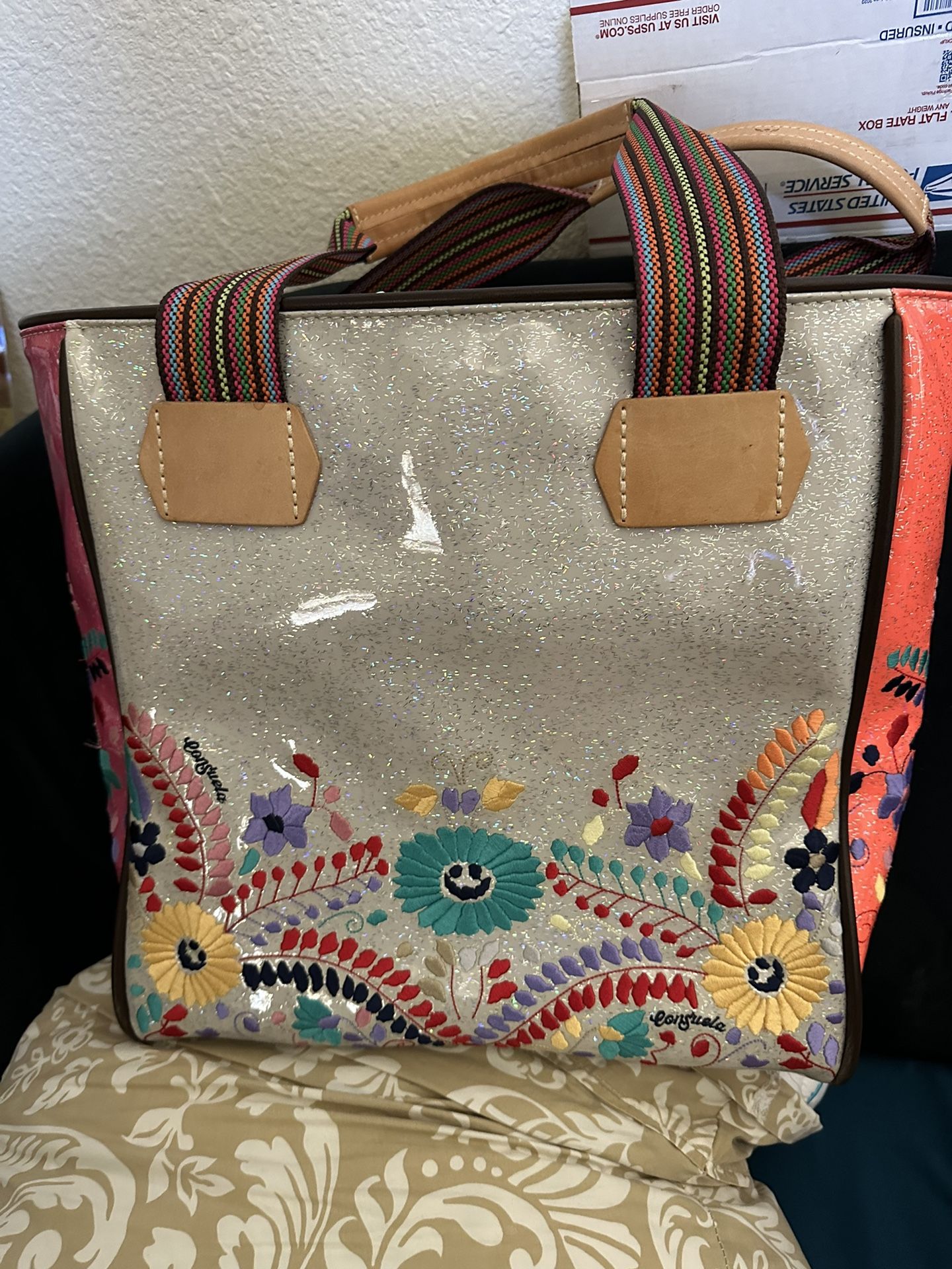 Consuela. Classic Tote