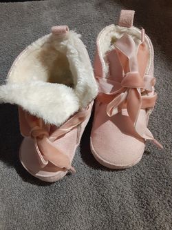 Baby boots 9-12 months new