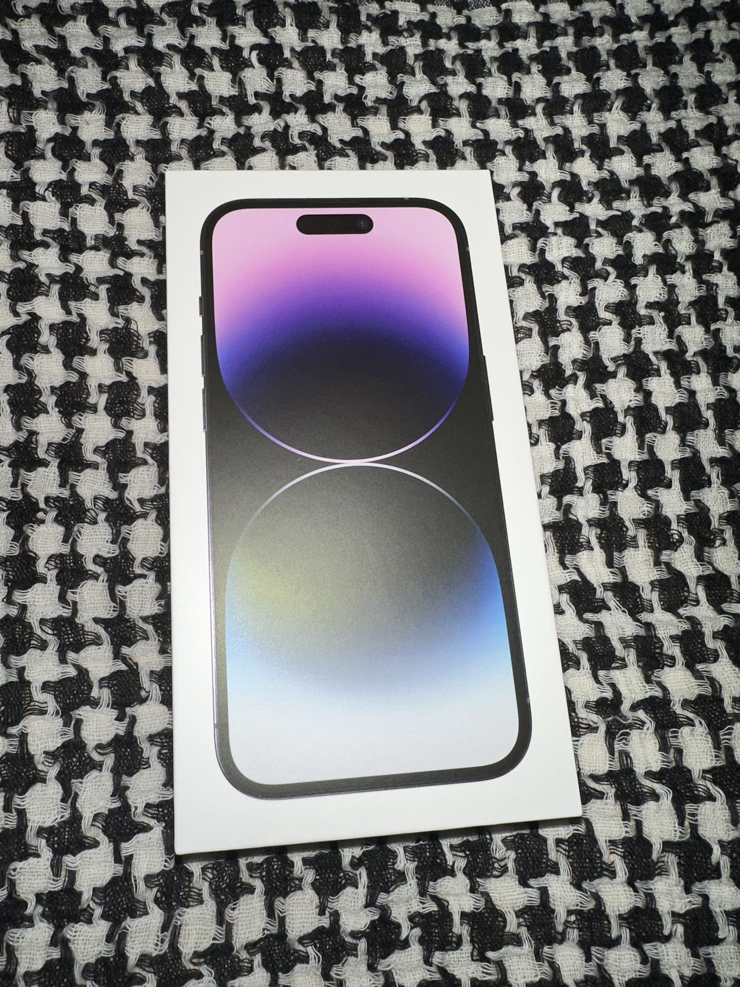 New Sealed iPhone 14 Pro Deep Purple 128gb iOS 16.5 Unlocked