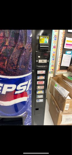 2 snacks and 2 soda vending machine for sale
