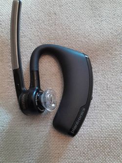 Headset Noise Canceling Plantronics Voyager Legend (Poly) Bluetooth  Single-Ear Used By Tech Professionals, Connect To Your Cell, PC, Mac,  Tablet $95 for Sale in South Gate, CA - OfferUp