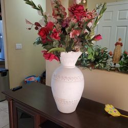 Vase  w/flowers