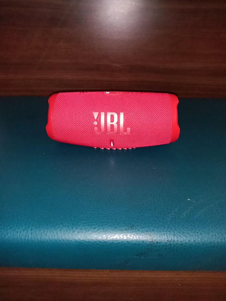 JBL charge 5