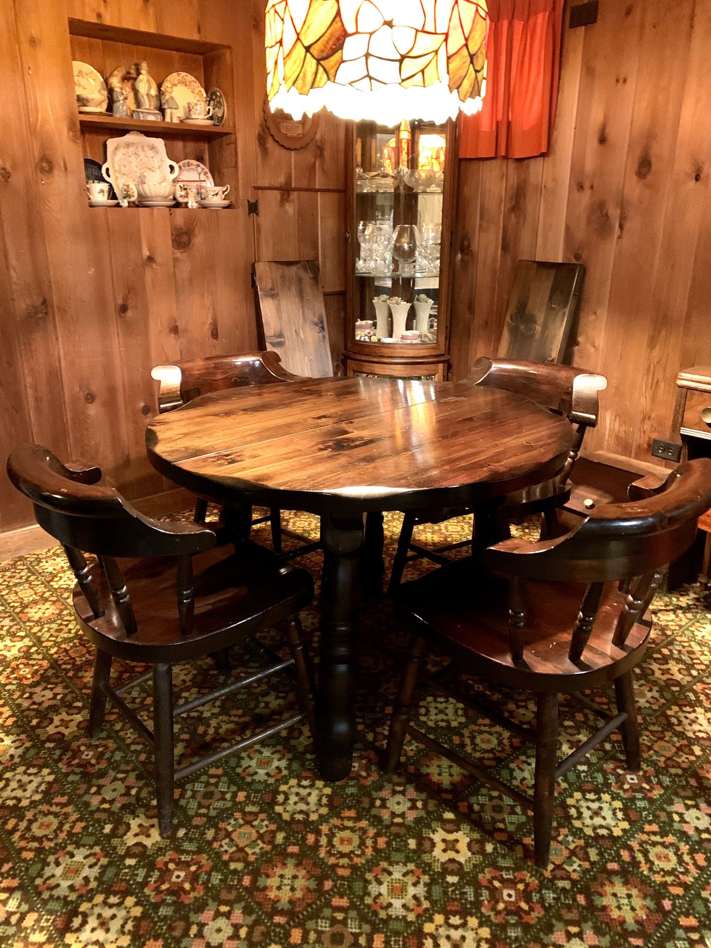 Solid wood round dining table and 4 chairs with leaves