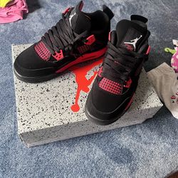 Nike Jordan Retro 4