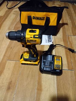 SET DEWALT TALADRO INALAMBRICO NUNCA USADO