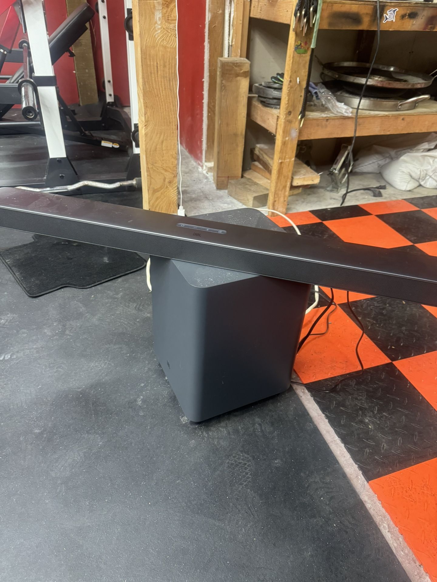 Jbl 500 Soundbar And Subwoofer