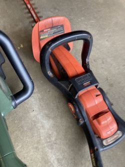 Electric hedge trimmer