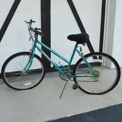 Magna Shale 1010 ten speed bicycle for Sale in Douglasville GA