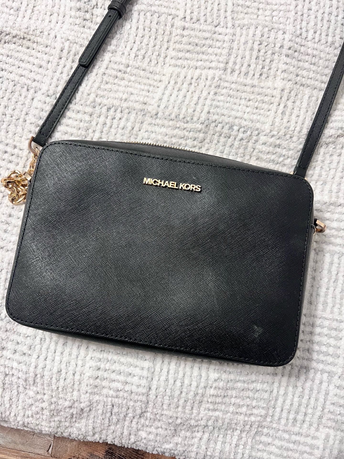 Michael kors cross body
