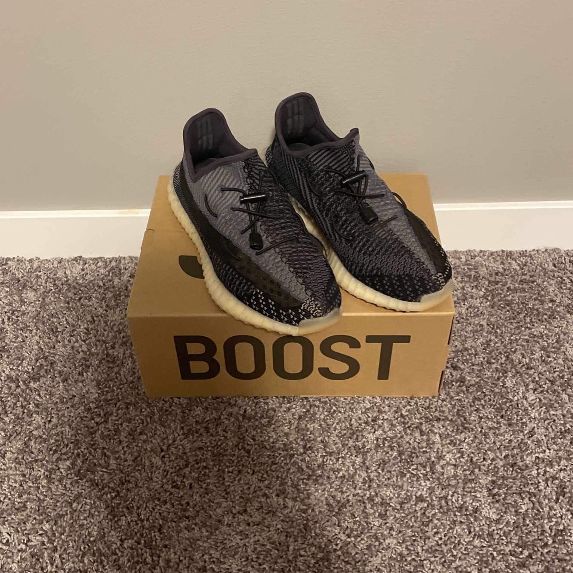 Yeezy Boost 350 V2 Carbon