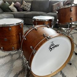 New Gretsch Catalina Club 4pc Drum Set w/24"BD Satin Walnut Glaze