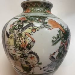 Antique Chinese Jar / Vase 12.5" Famille Verte warrior horse emperor Kangxi mark