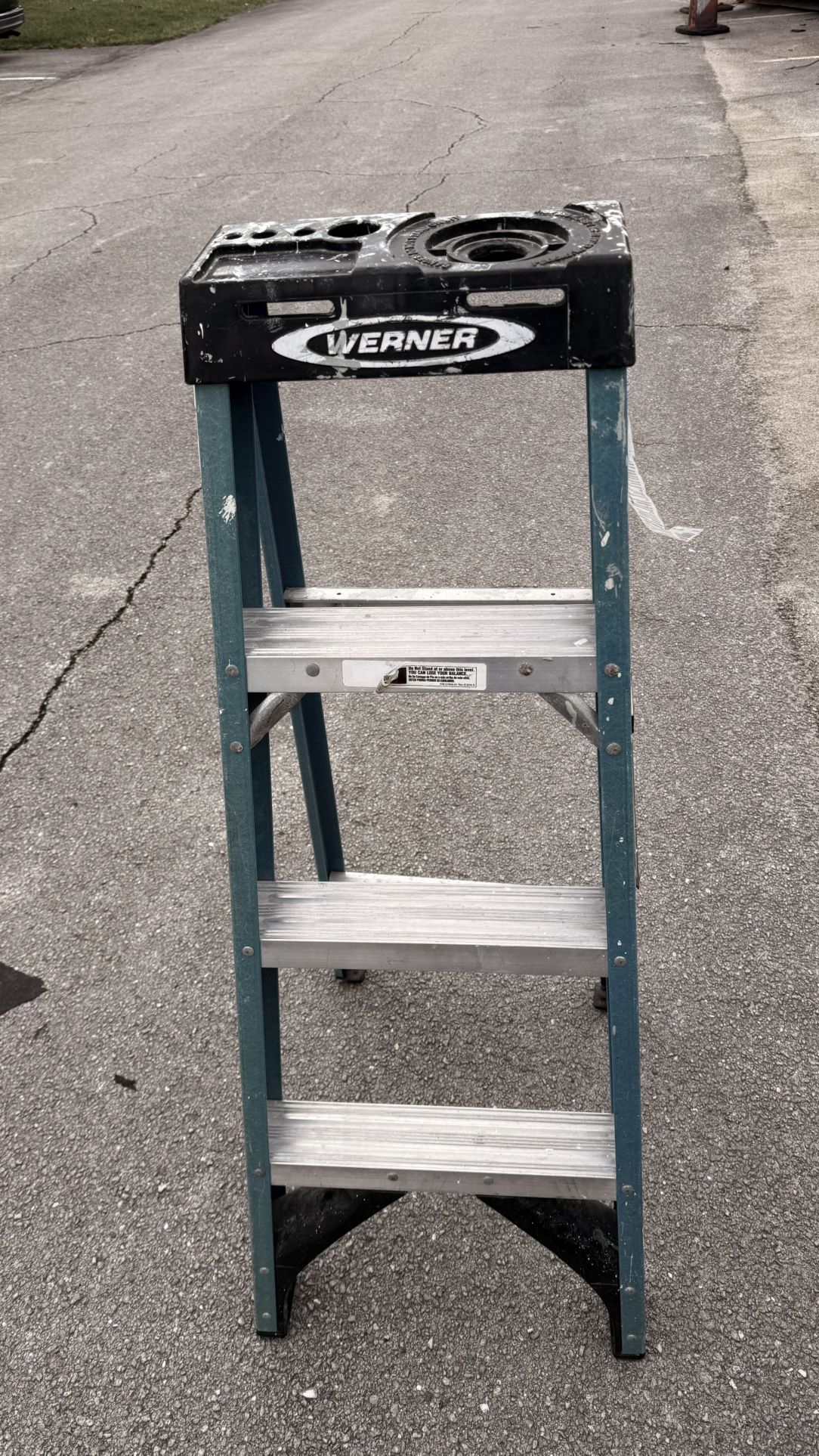 4 Ft  And  6ft Werner Fiberglass Ladders
