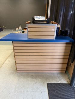 Retail Check out desk