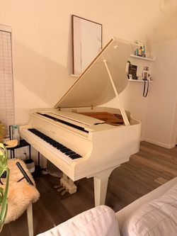 K.Kawai Baby Grand Piano KG-1E