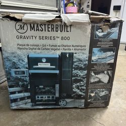 Masterbuilt Gravity Series 800 Digital WiFi Charcoal Grill Griddle Smoker Black BBQ Pro