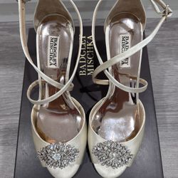 Badgley Mischka 8.5 Wedges