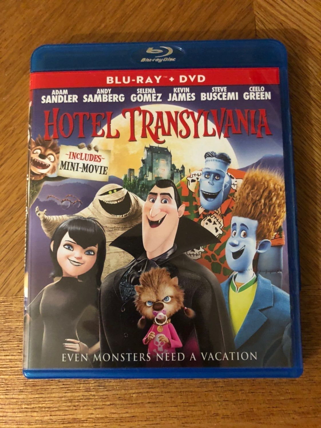 Hotel Transylvania Blu-Ray + DVD animated family movie film 1