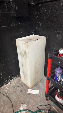 2 40 gallon water tanks