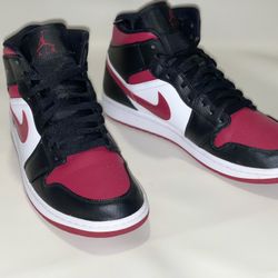 AIR JORDAN 1 Mid ‘Noble Red’ - Size 10 (554724-066)