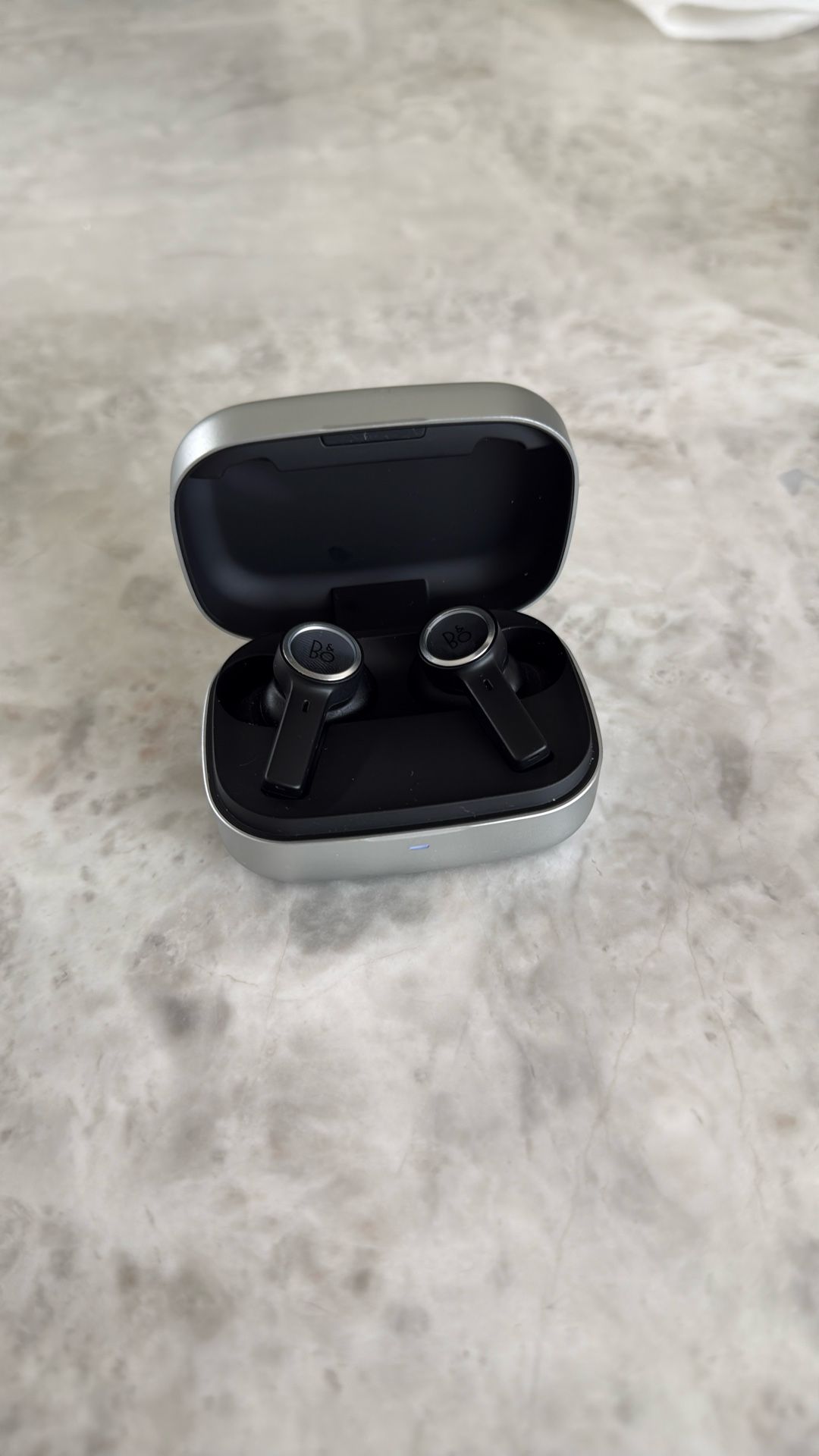 Bang & Olufsen Eleven Headphones Earbuds 