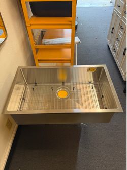 New 30x18 Inch Undermount Sink Stainless Steel