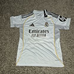Adidas color white size m