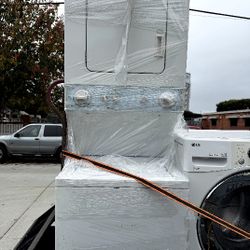 24" Kenmore Stackable Gas Dryer 