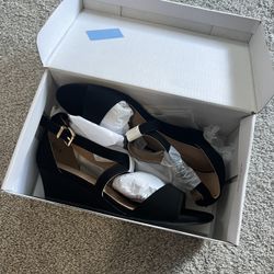 Black Low Heel Women’s Size 8 Shoes