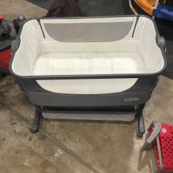 Bassinet/ Moises