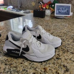 Nike Shoes Size 8.5