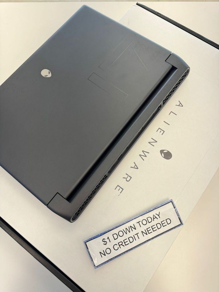 Alienware M17 R5 FHD 360Hz Gaming Laptop Ryzen 6900HX