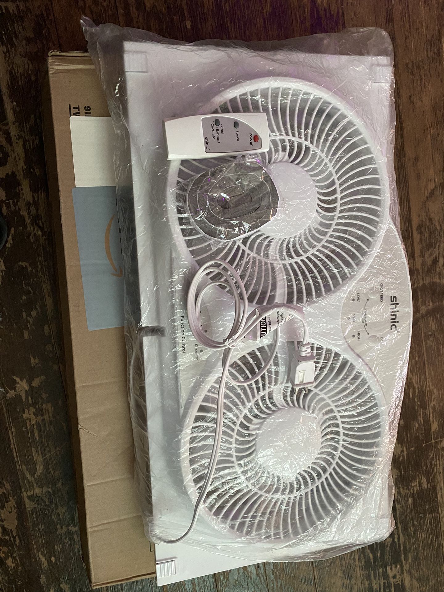 shinic Window Fan with Reversible Airflow