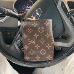 LV Wallet 