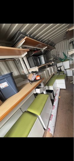 Electric raise desk
