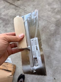 Project Source Adhesive Trowel with Wood Handle