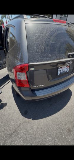 2008 kia rondo