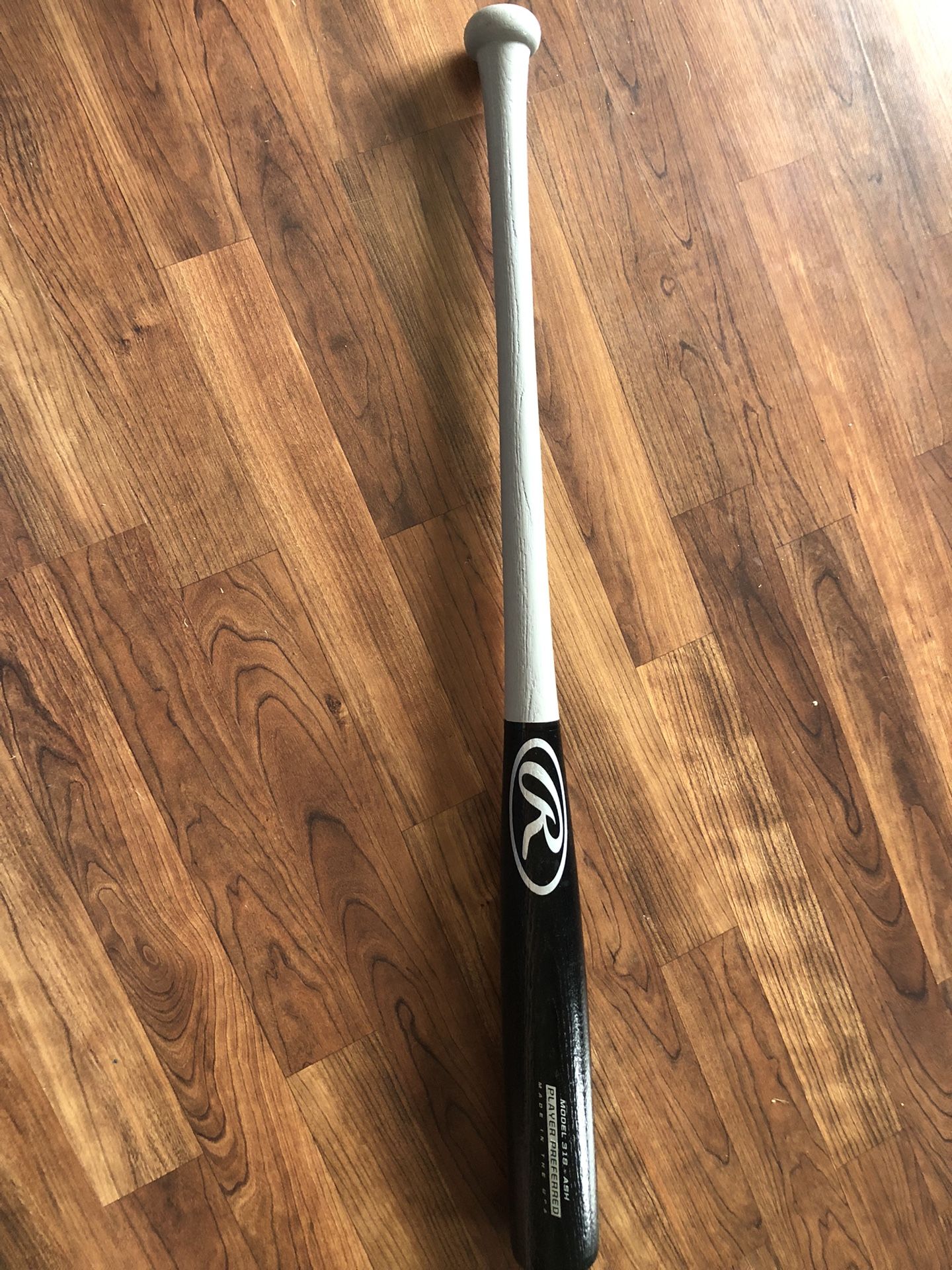 Rawlings Wood Baseball Bat 33”  Brand New. Never Used