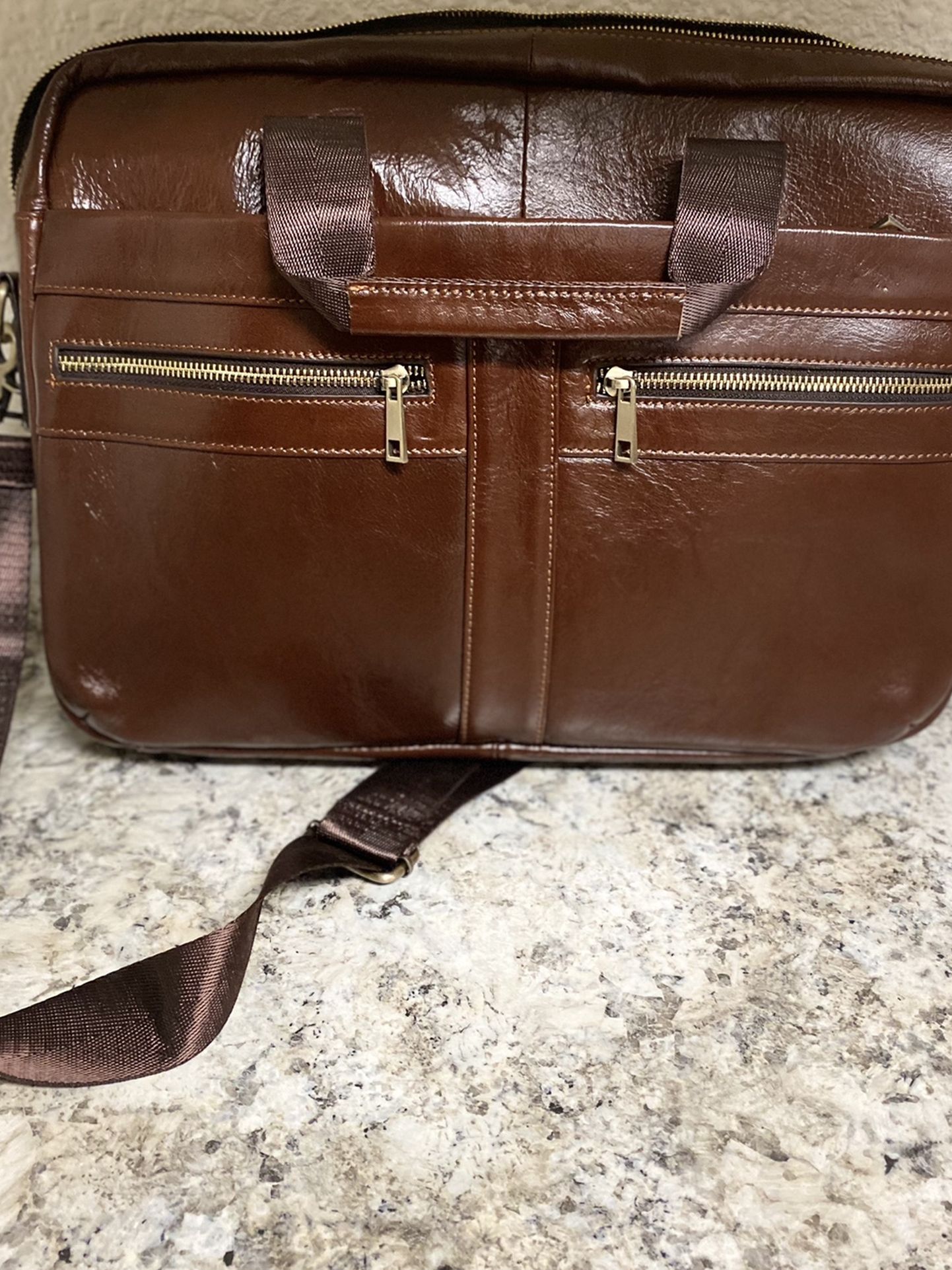 Real Leather Men’s Messenger Bag