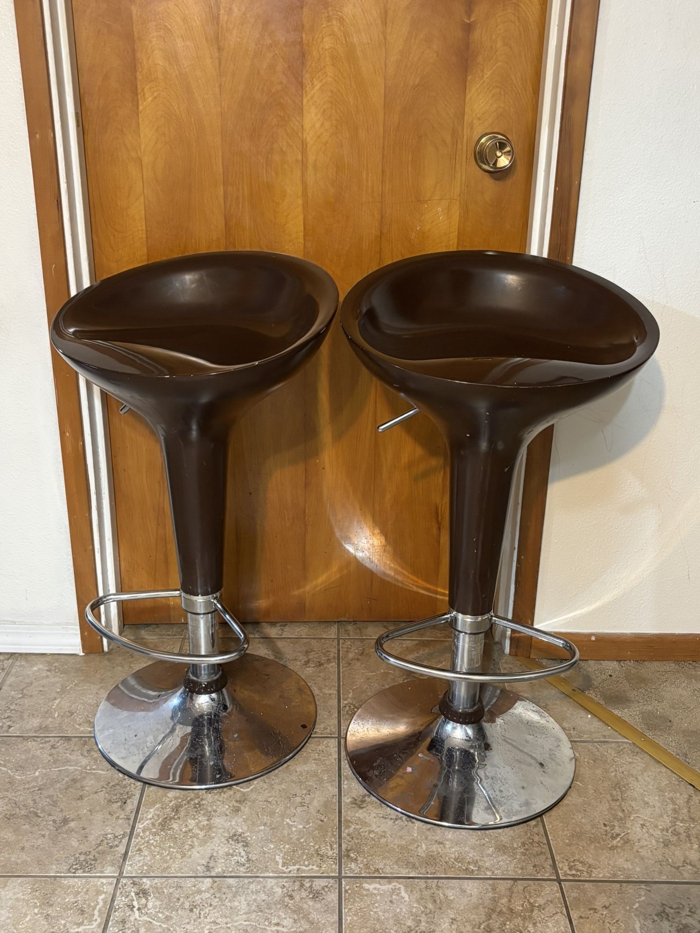 Swivel Bar Stools