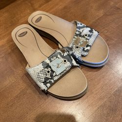 Woman’s Dr. Scholls Sandals Shipping Available