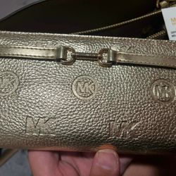 Almost Brand New Michael Kors Purse With Matching Gold Wallet 