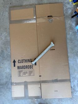 8 large wardrobe boxes 46x20x20