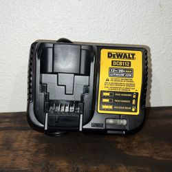 DEWALT 20V -12VMAX Battery Charger (DCB112)