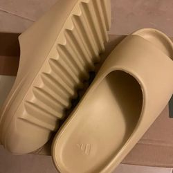 Yeezy Slides “Any Size Any Color”